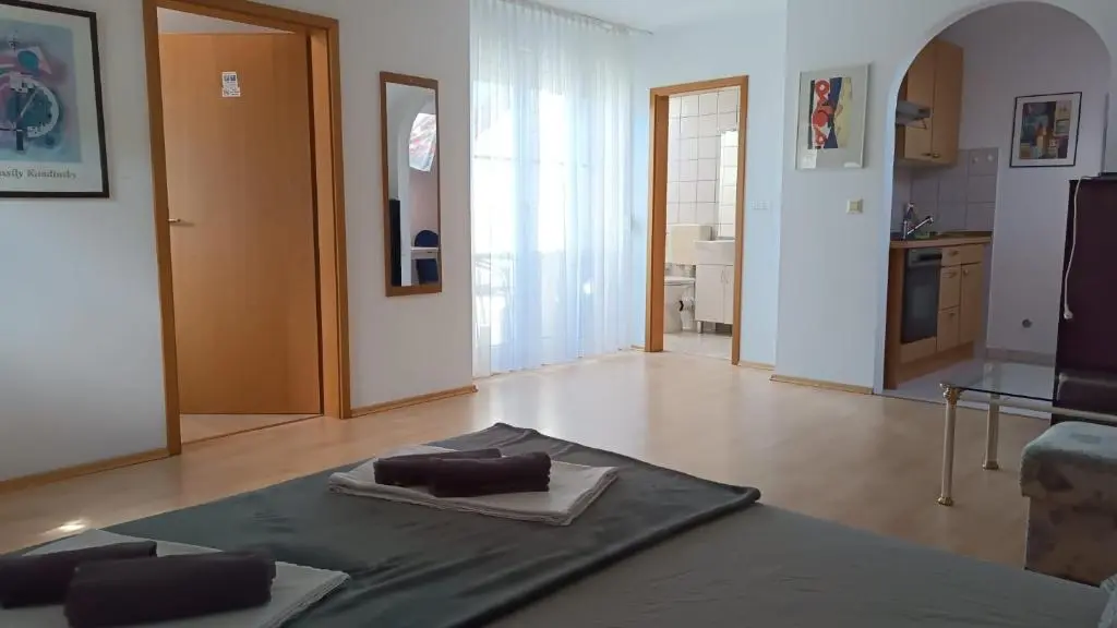 Apartment 2 · Abendsonnen-Balkon